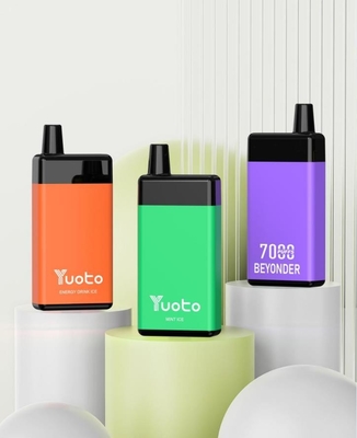 Yuoto Beyonder Aromalı Tek seferlik Vape 7000 Puffs Şarj edilebilir Nikotinsiz 5% E Sıvısı