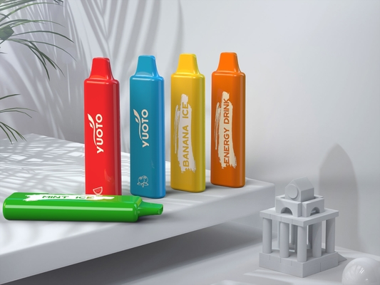 Yuoto 2-5%Mg 1500 Puffs Tek Kullanımlık Vape 800mAh Pil Kare Çizgi Görünümü