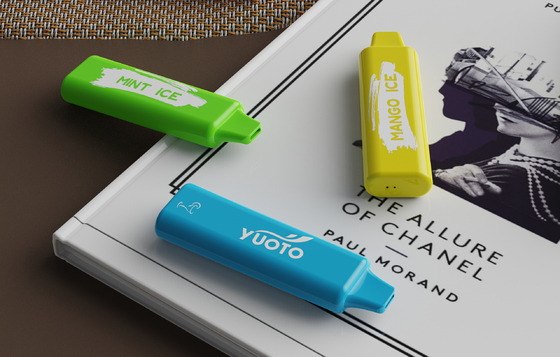 Yuoto 2-5%Mg 1500 Puffs Tek Kullanımlık Vape 800mAh Pil Kare Çizgi Görünümü